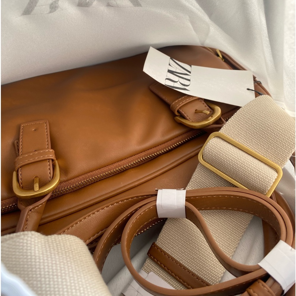 UPDATED ZARA ZIPPERED DUFFLE BAG - Picture 7 of 7